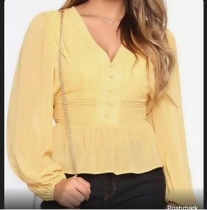 ❄️❄️ Nwot Fashion nova 2x polka dot blouse